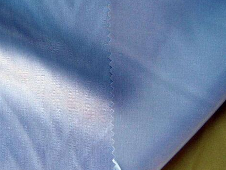 买衣服别再只盯着款式了 面料才是灵魂所在