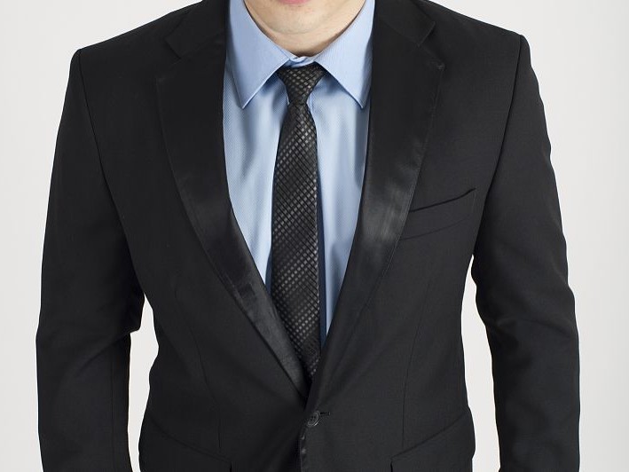 西装护理全攻略，告别皱巴巴，穿出高级感