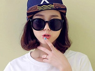 菱形脸选帽攻略 用对的帽型平衡颧骨焦点