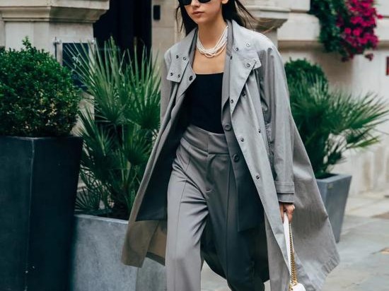 脸黑穿搭全攻略显白提气色就这么简单