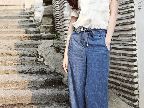 高腰裤搭配上衣的万能公式 穿出你的黄金比例