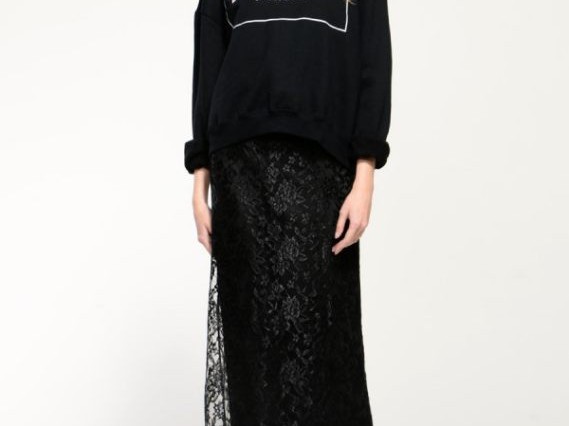 黑色长裙上衣搭配全攻略 解锁一周时髦不重样