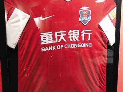 球衣内搭全攻略让你穿得舒服又时尚