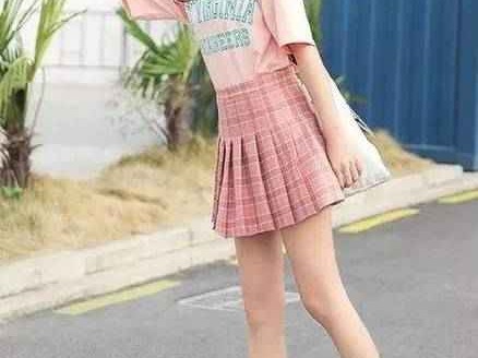 小个子女生穿衣搭配秘籍：矮个显高技巧，穿出时髦个性