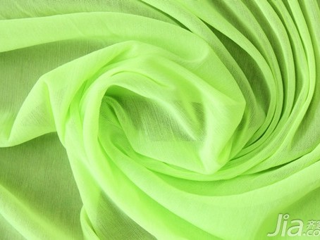 雪纺面料揭秘从材质到穿搭全解析