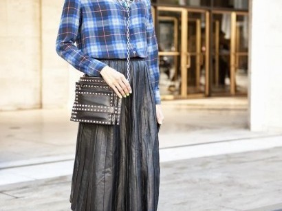 长裙子的上衣搭配宝典 这样穿时髦又显瘦