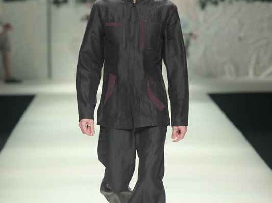 北京爷们儿的中式穿搭图鉴：从百年老号到国潮秀场，教你穿出不费力的东方格调