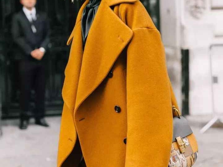 大衣收纳三招告别皱巴巴