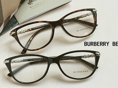 脸宽星人选镜逆袭指南 告别大饼脸这些框型才是本命