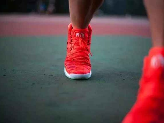 寒冬球场制霸指南 你的双脚需要这份温暖与抓地力