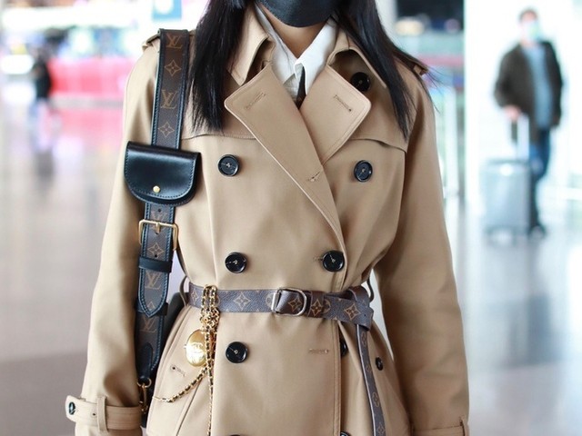 风衣帽子搭配技巧打造个性风格