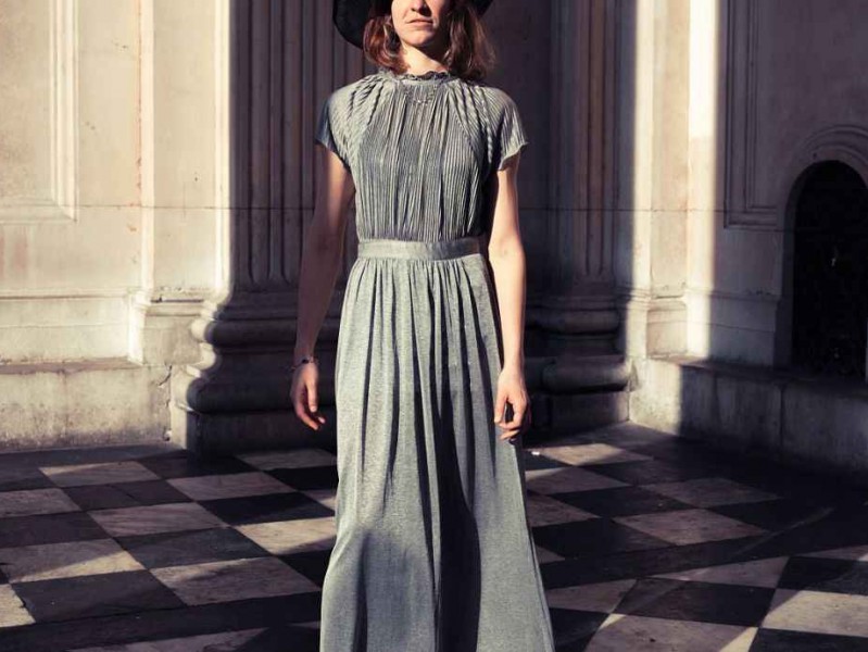 果绿色搭配全攻略 基础色不出错进阶穿法更出彩