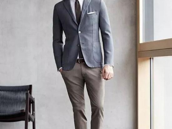 西服内搭穿啥子 内搭秘诀大公开