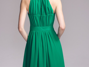 淡绿色裙子配啥上衣穿搭全攻略