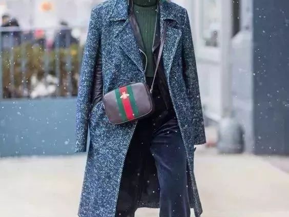 线衣外套搭配全攻略：温度与风度的完美平衡术