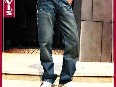 牛仔裤穿搭全攻略 找到适合你的那一款