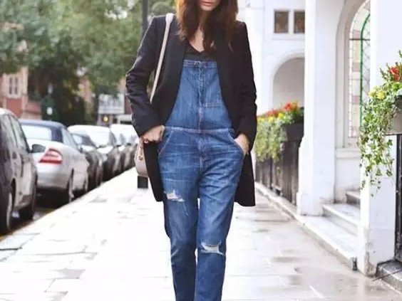 背带裤外套搭配指南 穿出你的个性范儿