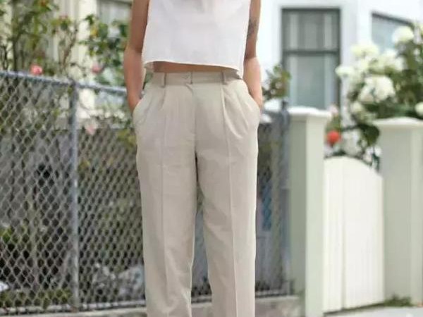 背带裤搭配发型秘籍 让你轻松穿出时尚范儿