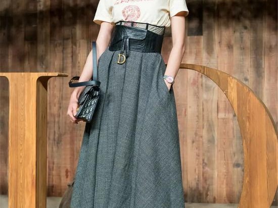 胯宽腿粗选裙攻略 穿对款式立刻显瘦又优雅