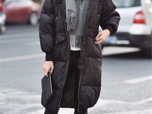 黑色羽绒服搭配裤子全攻略 穿出温暖与时尚感