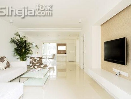 解锁米黄色的高级感密码 这样搭配让你温柔又时髦