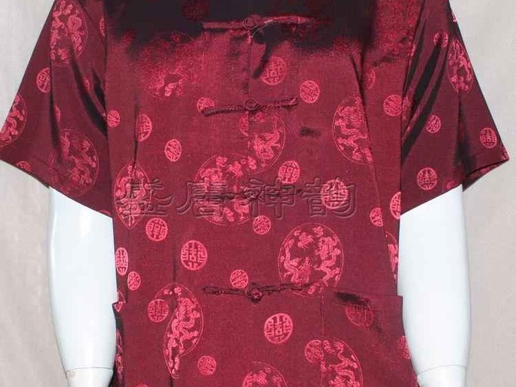 灰色真丝中式衬衣，穿出东方韵味却总打理不好？这份‘娇贵’穿搭的终极护理指南请收好