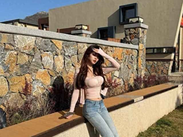 高挑女性穿搭秘籍：这几套搭配让你瞬间显高又自信