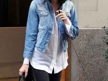 早春造型别发愁！牛仔外套配这几条裤子，怎么穿都时髦有型